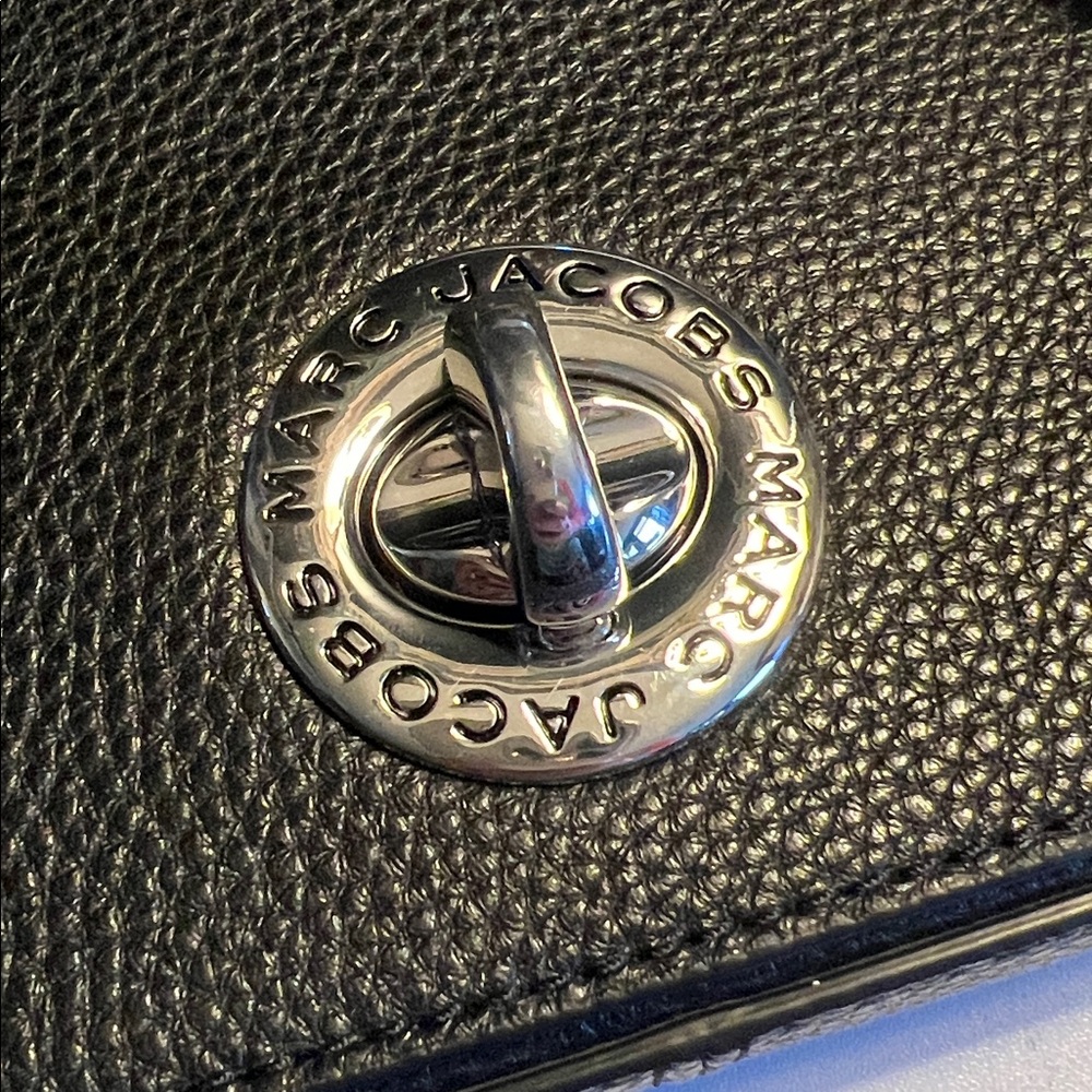 Marc Jacobs, Black Leather Signet Turnlock crossbody/Shoulder Bag - Picture 8 of 11